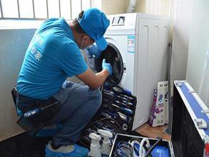 家电免拆清洗日常保洁家电清洗提供热水器清洗、饮水机清洗等服务